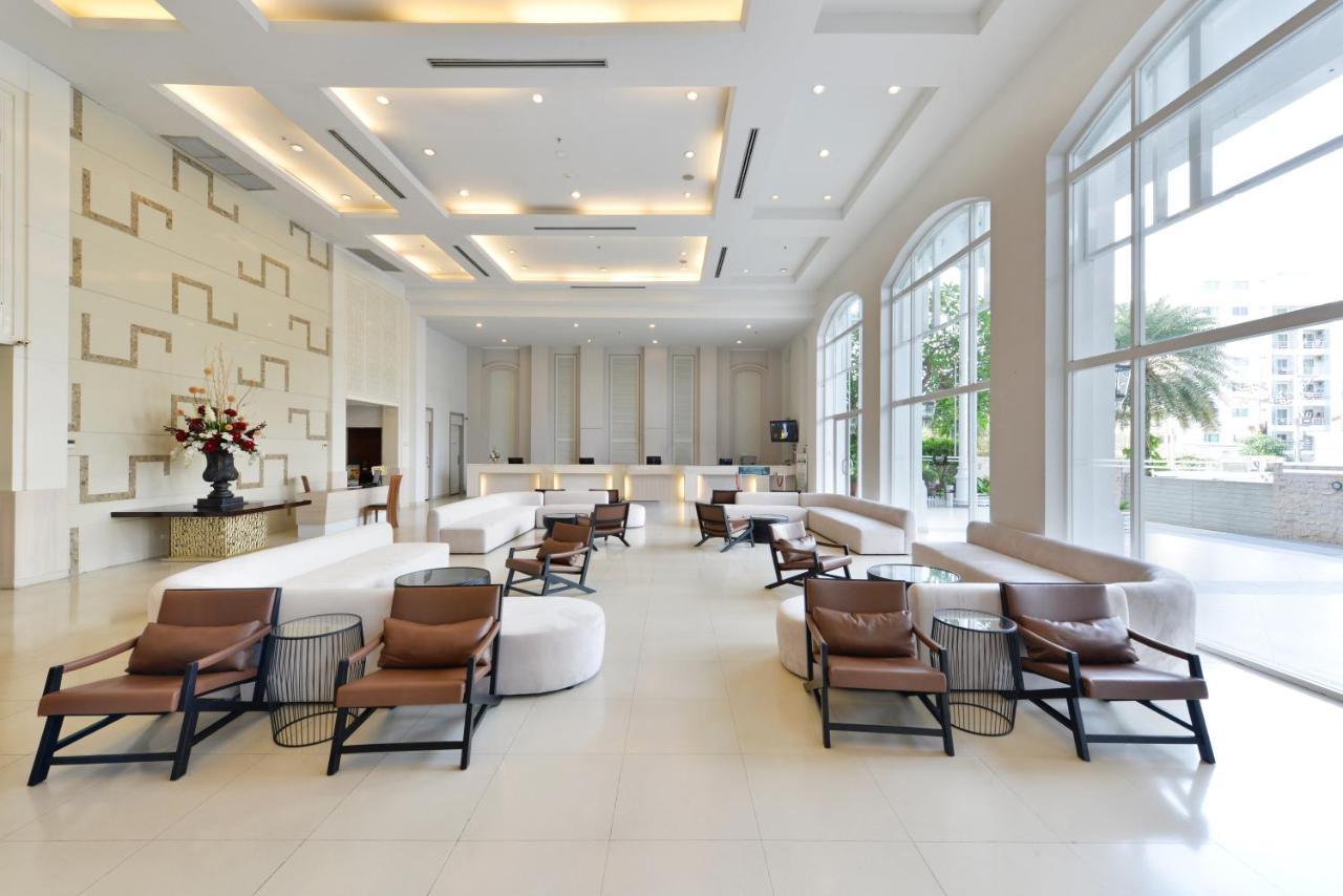 D Varee Jomtien Beach, Pattaya Exterior foto Lobby